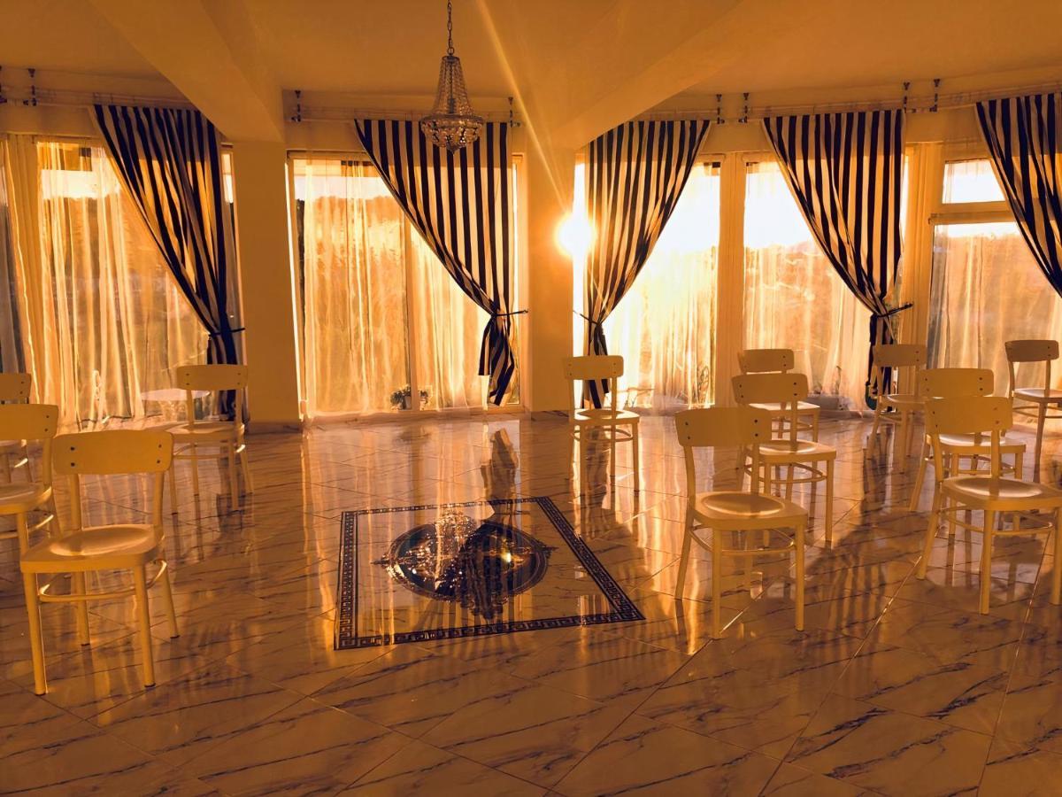 Youness Wellness Clinic & Retreats Mereni  Exterior foto